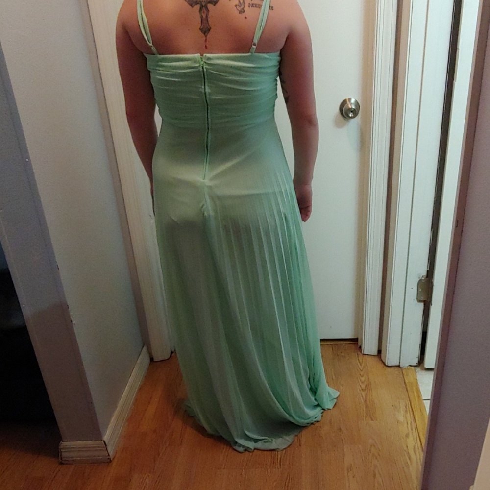Prom dress - Picture 2 of 2